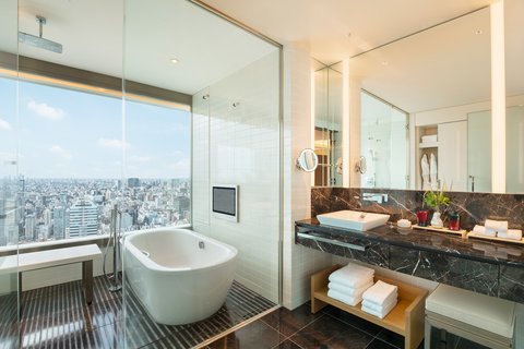 Kioi Suite Bathroom