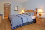 Premium room, Guest room, 1 King, Sofa bed, Mountain view