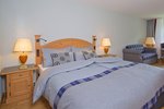 Premium room, Guest room, 1 King, Sofa bed, Mountain view
