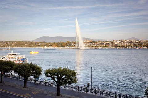 Blick auf den Genfer See und den Jet d'Eau
