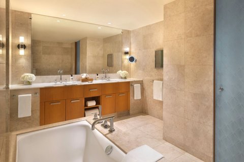 Junior Suite Bathroom