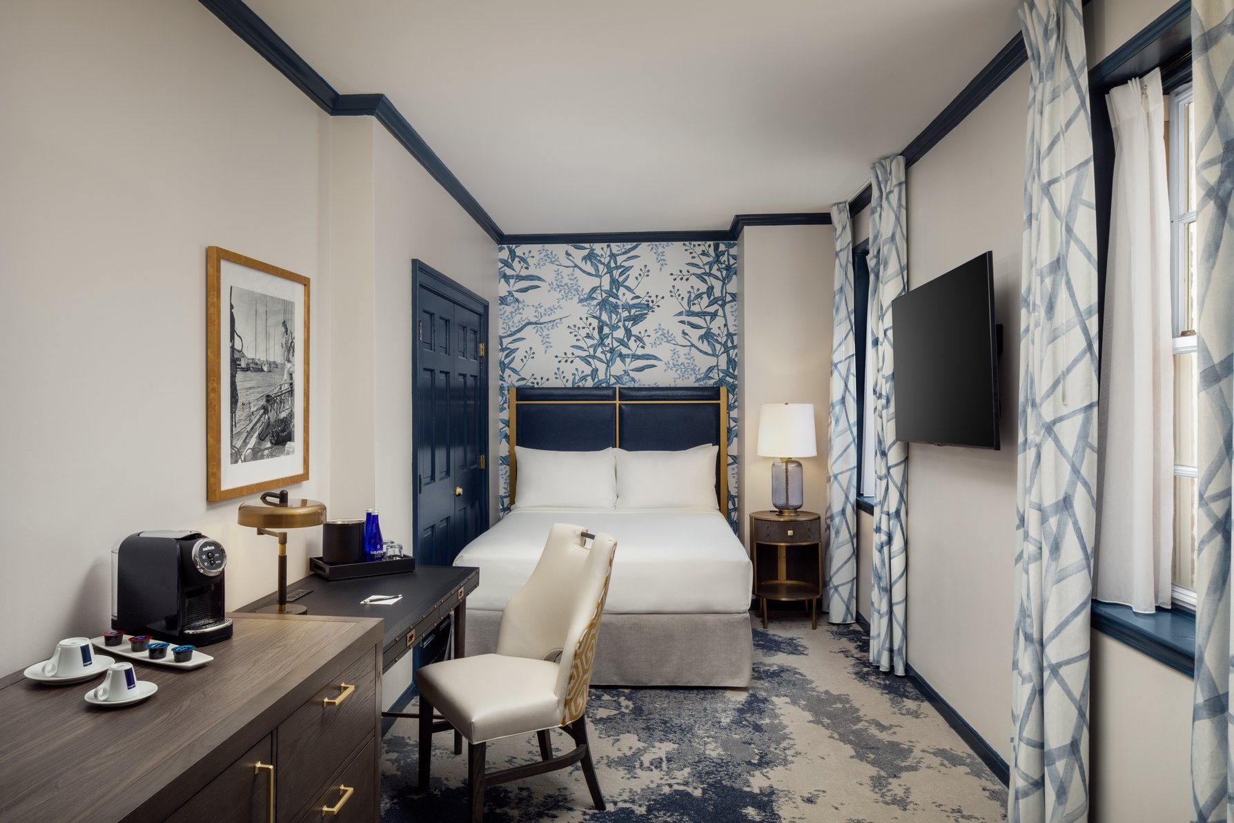 The William Fell Baltimore, Tapestry Collection by Hilton Room Type - 1 QUEEN BED