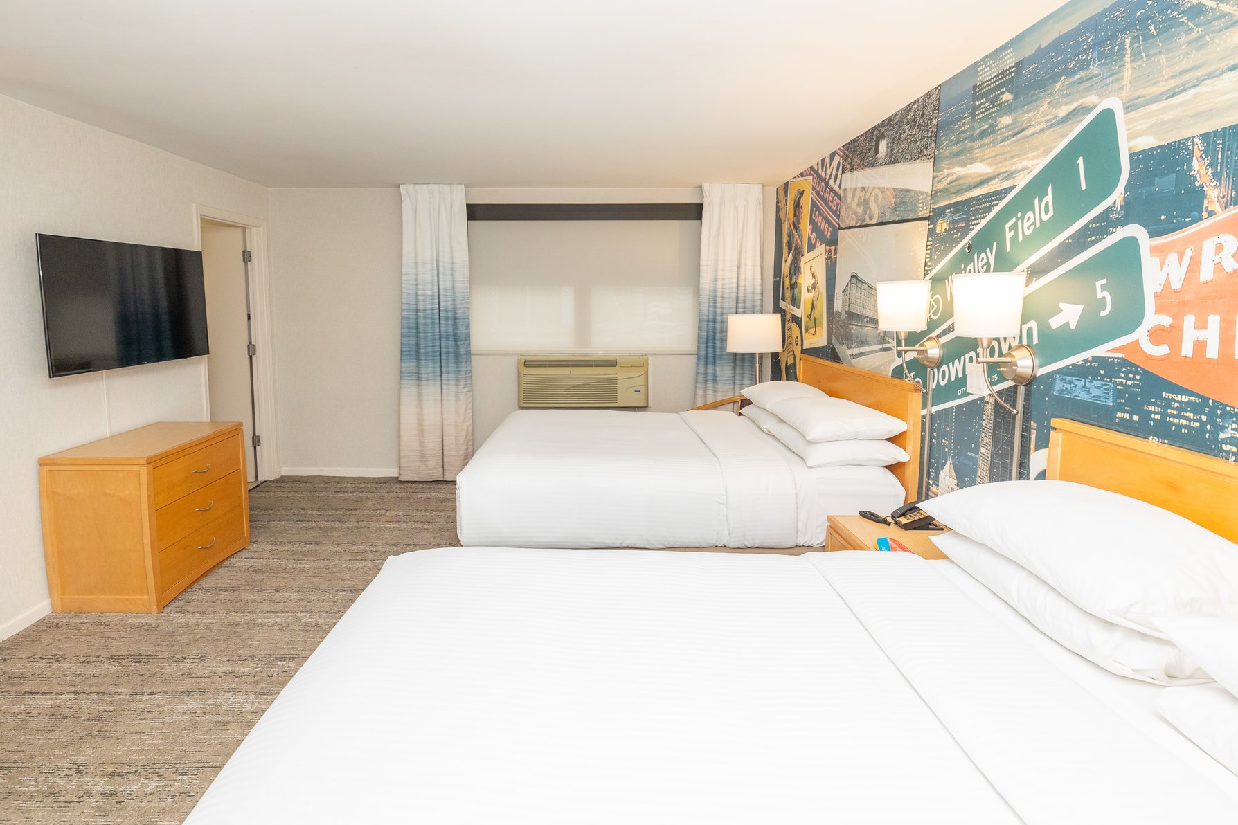 Hotel Versey Chicago Lincoln Park Room Type - 2 QUEEN BEDS WITH VIEW