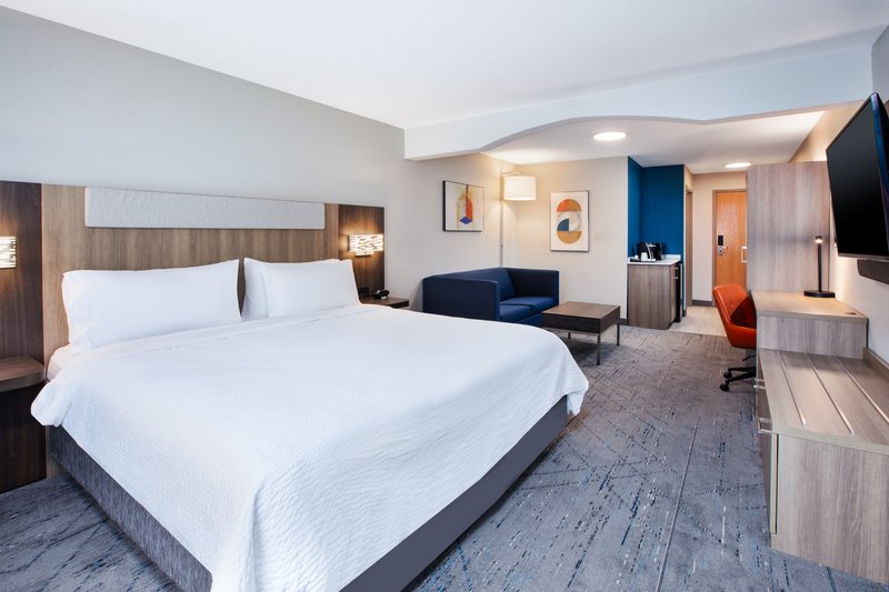 HOLIDAY INN EXPRESS DEFIANCE