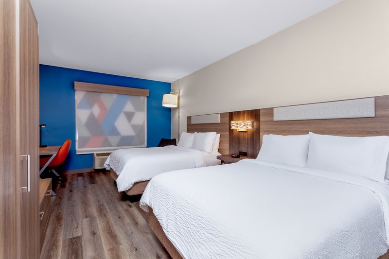 2 QUEEN BEDS NONSMOKING