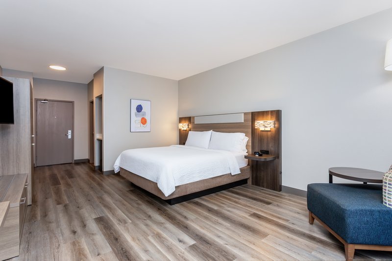 HOLIDAY INN EXP STES BLNT ISLD