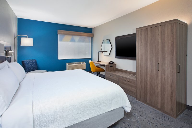 1 KING BED LEISURE NONSMOKING