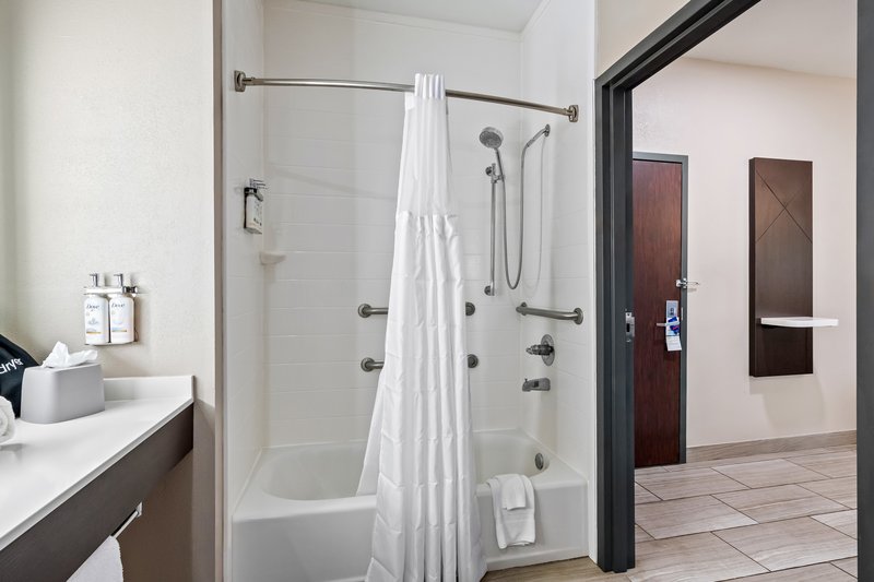 HOLIDAY INN EXPRESS ADA