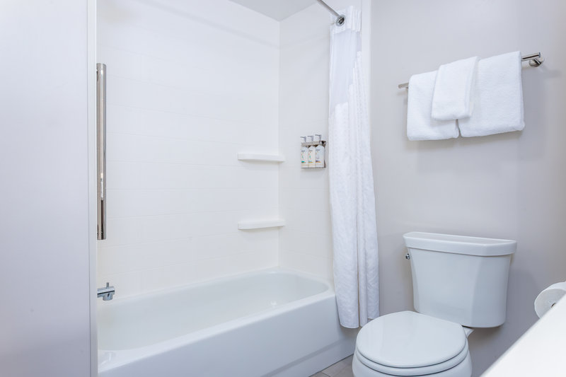 Holiday Inn Express and Suites Lancaster