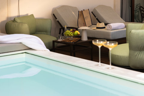 METT Barcelona Hotel Signature Suite Plunge Pool Terrace F B Details