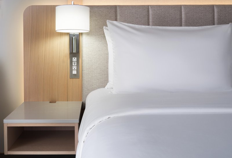 HOTEL INDIGO RIVERHEAD