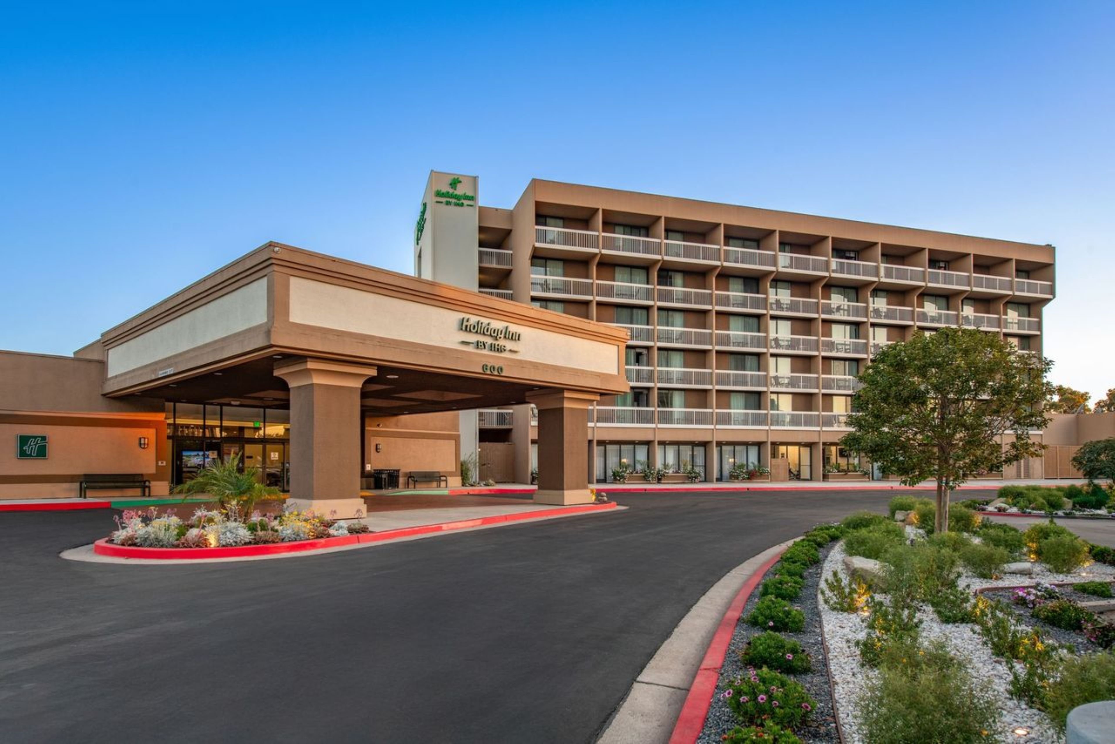 Holiday Inn Oxnard North