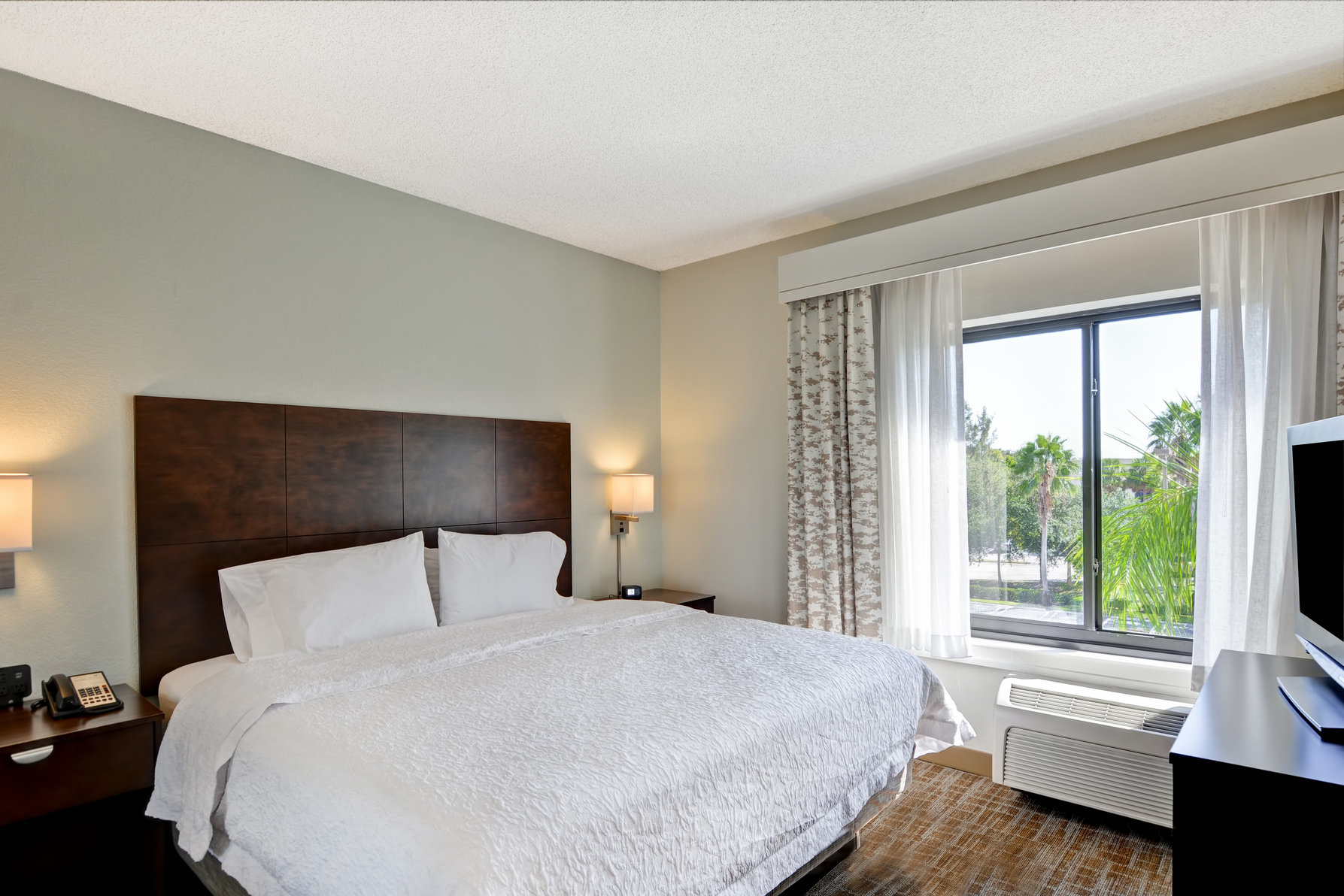 Hampton Inn & Suites by Hilton Boynton Beach Room Type - 1K 1BDRM STE KITCHENET NS