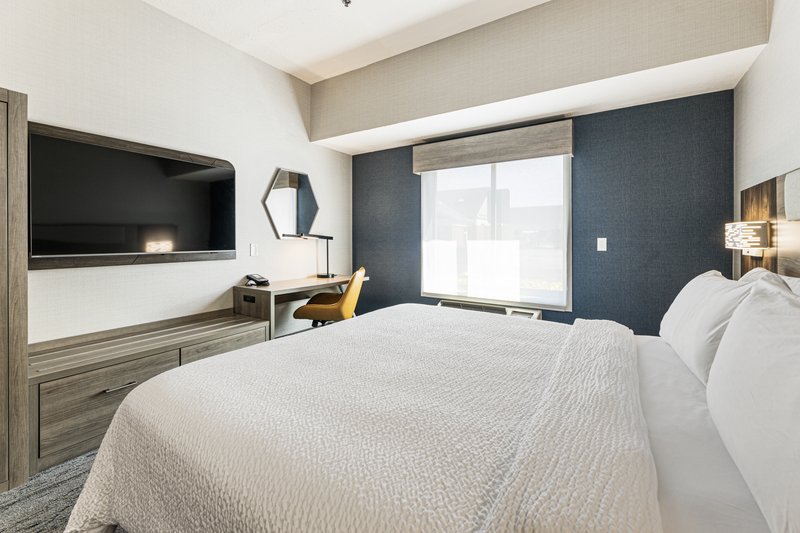 HOLIDAY INN EXPRESS BUFORD