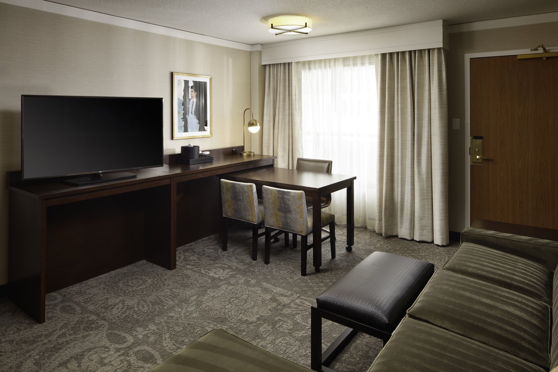 Embassy Suites by Hilton Tysons Corner Room Type - 1 KING SUITE- SHWR-SOFABED