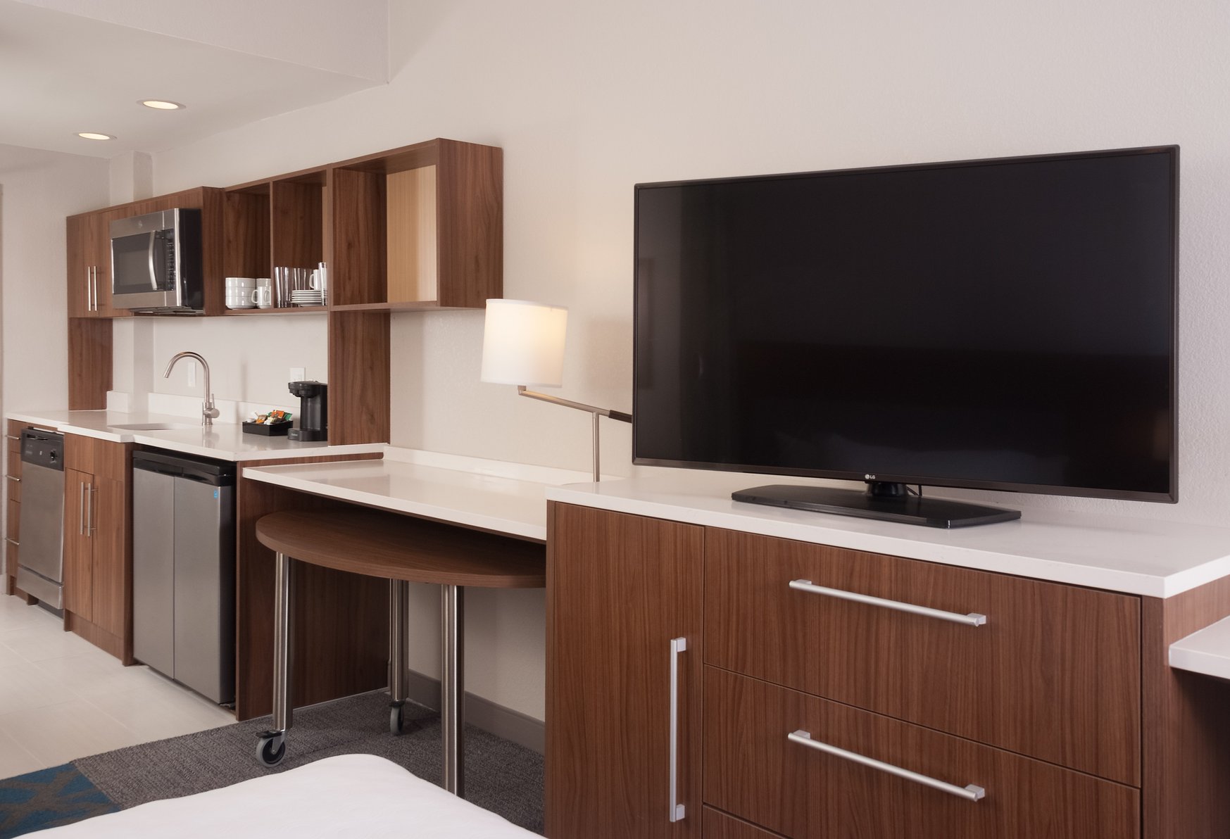 Home2 Suites by Hilton Atlanta Perimeter Center Room Type - 1KG ACC RI SHWR STUDIO NSM