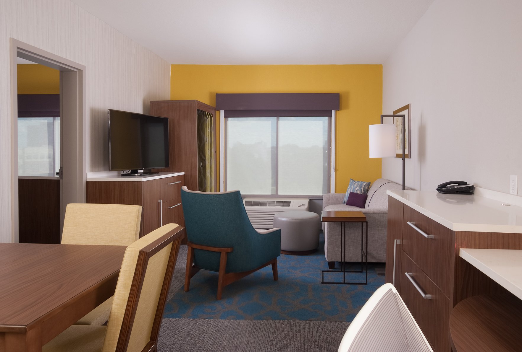 Home2 Suites by Hilton Atlanta Perimeter Center Room Type - 2QN ACC TUB SUITE NONSMOK