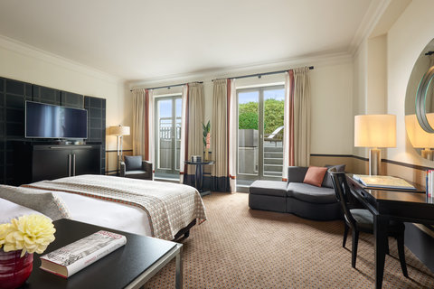 RFH Hotel de Rome - Deluxe Terrace Room