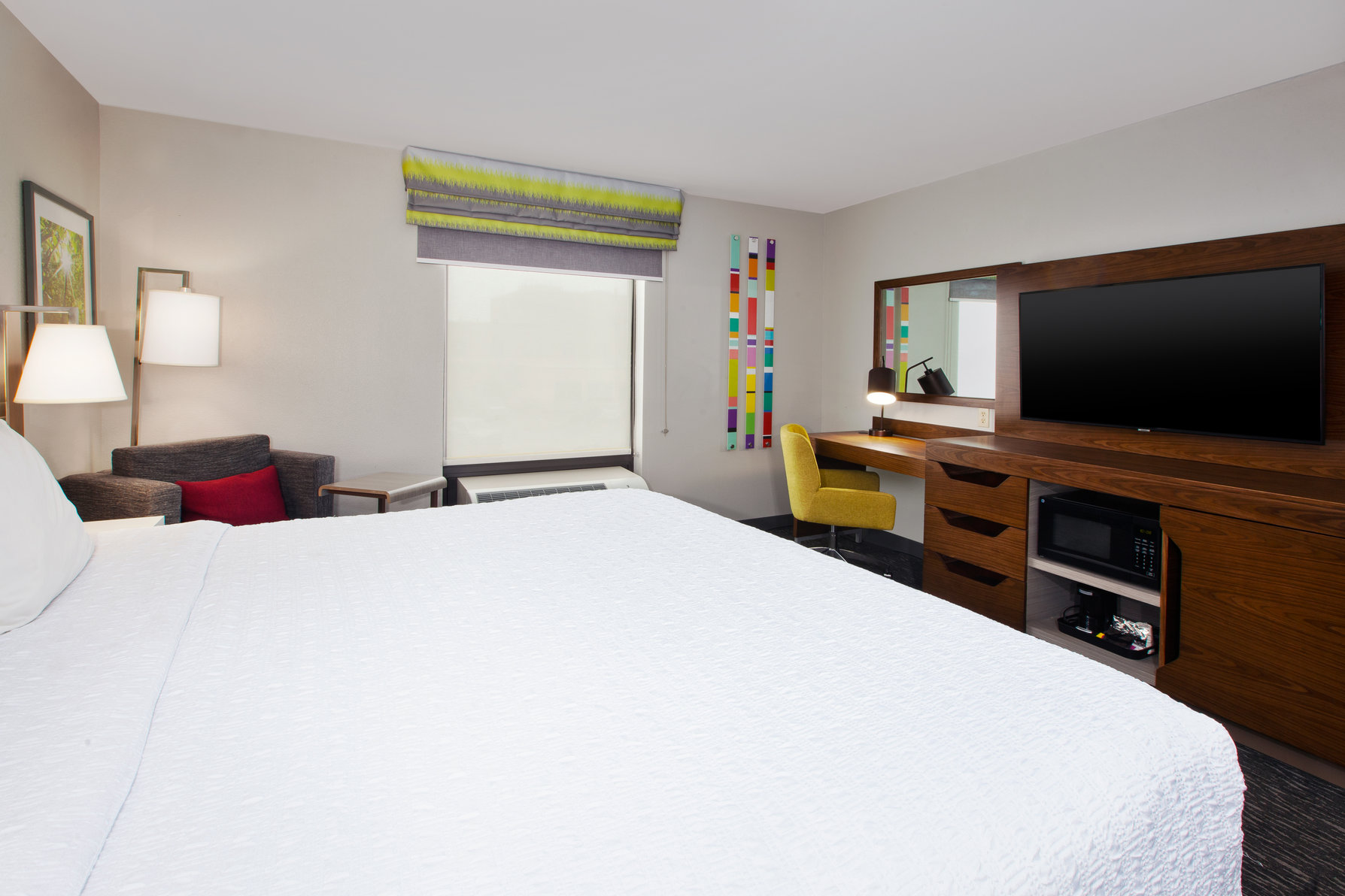 Hampton Inn by Hilton Clarion Room Type - 1 KING BED NON SMOKING