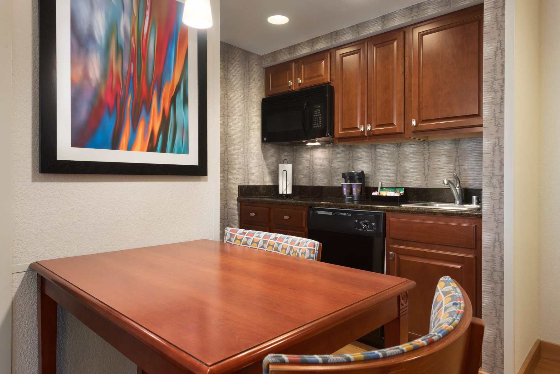 Homewood Suites by Hilton Madison West Room Type - 1KG 2QN 2BDRM 2BA NONSMOK