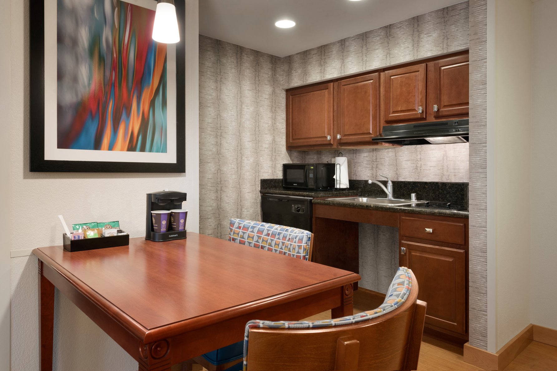Homewood Suites by Hilton Madison West Room Type - 1KING 2QN 2BA ACC TUB NSMK