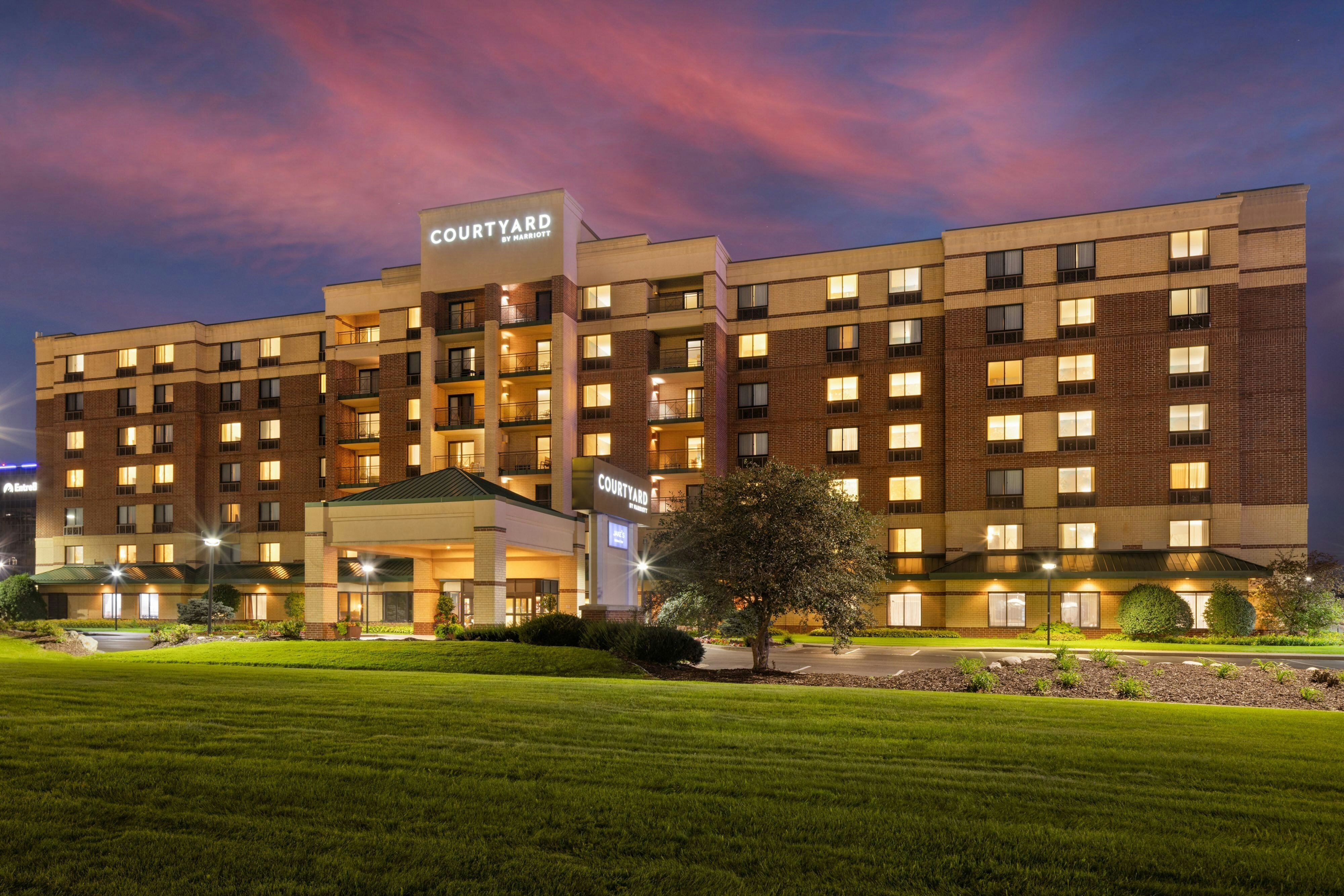 Courtyard Bloomington by Mall of America