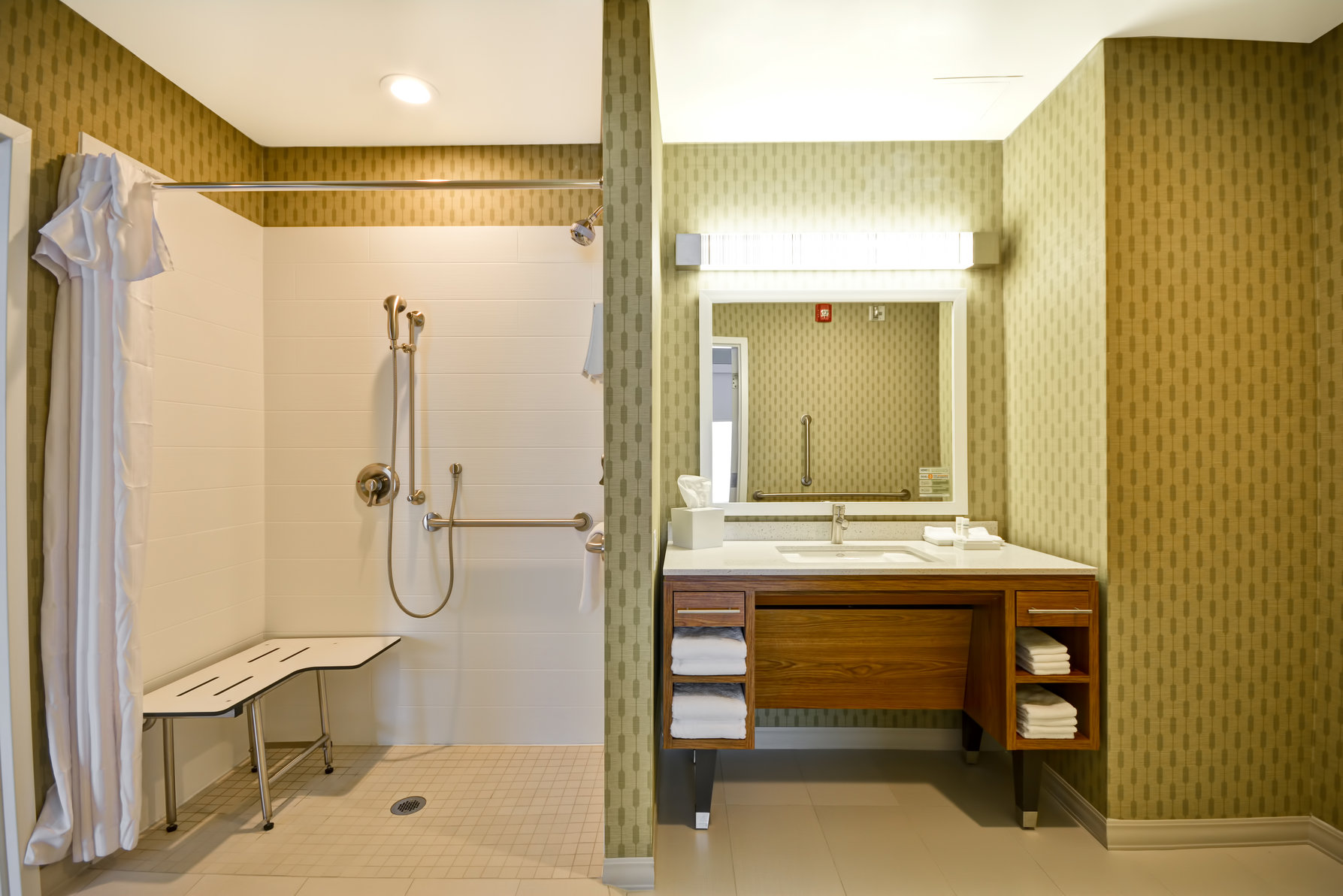 Home2 Suites by Hilton Evansville Room Type - 1 QUEEN 1BDRM SUITE NOSMOK