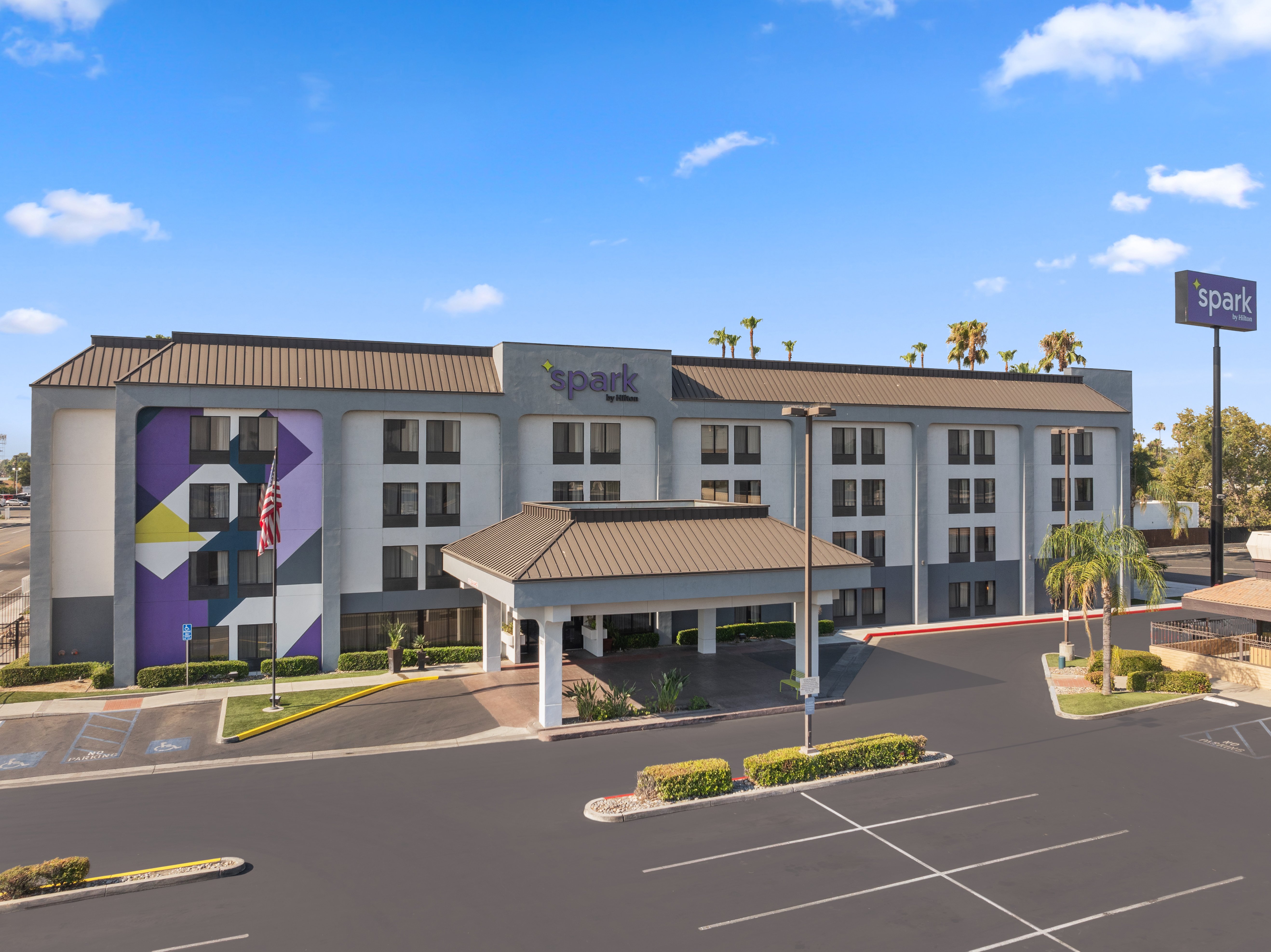 Spark by Hilton Bakersfield Central