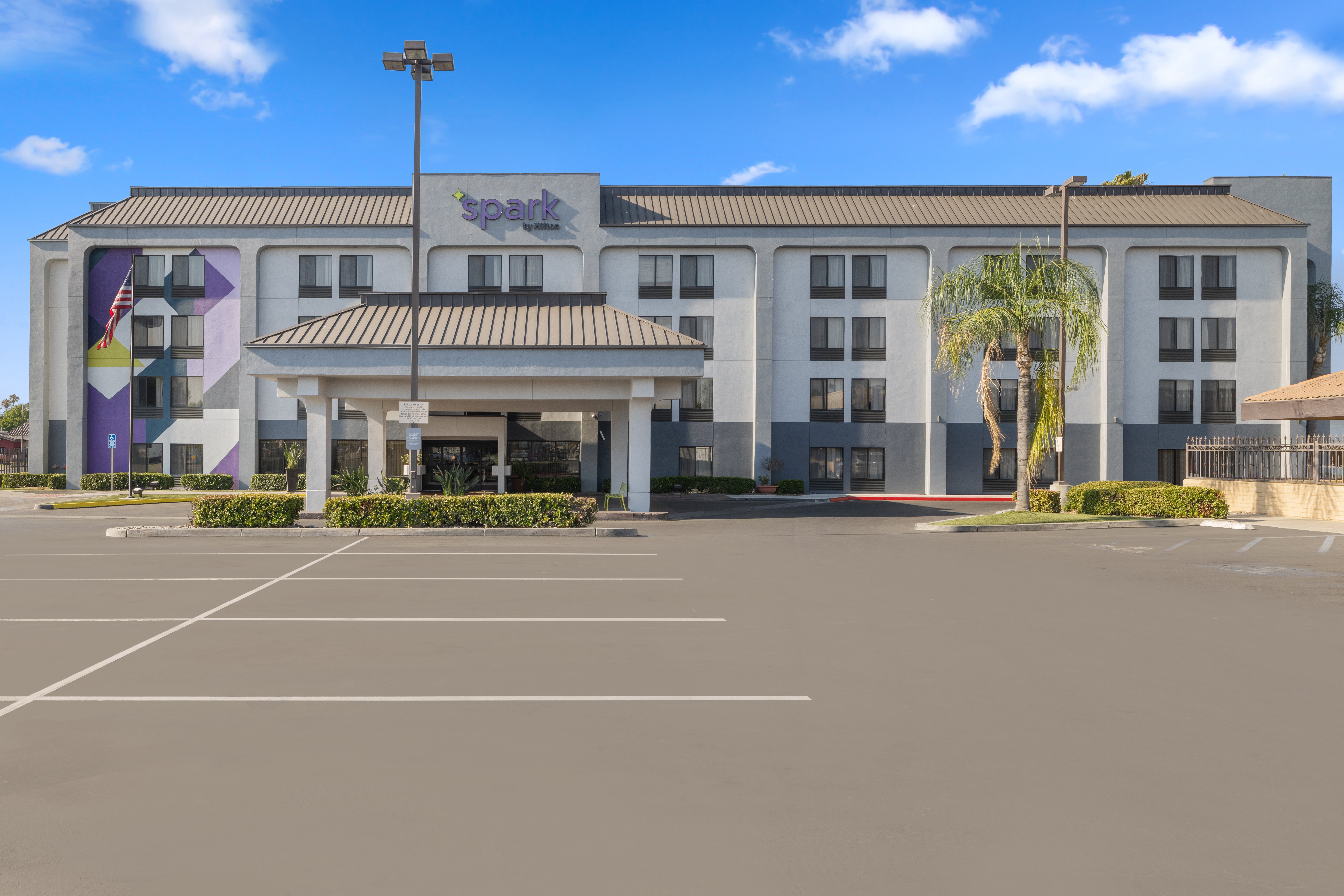 Spark by Hilton Bakersfield Central