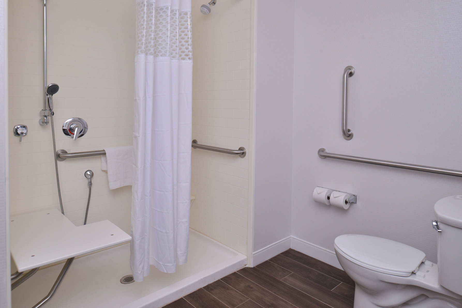 Hampton Inn & Suites by Hilton Ann Arbor West Room Type - 1KN MOB HEA ACC RIS STU NS