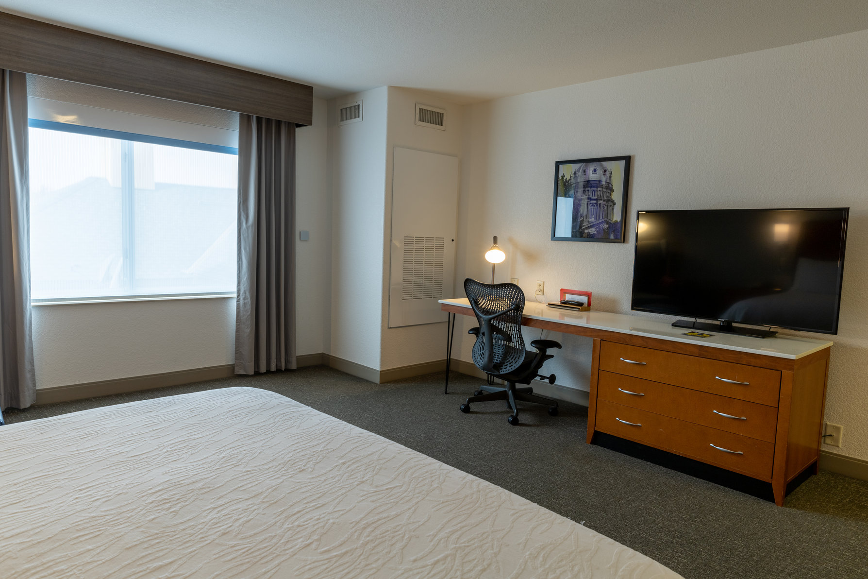 Hilton Garden Inn West des Moines Room Type - 1KNG MOB HEARNG ACC RI-SHW