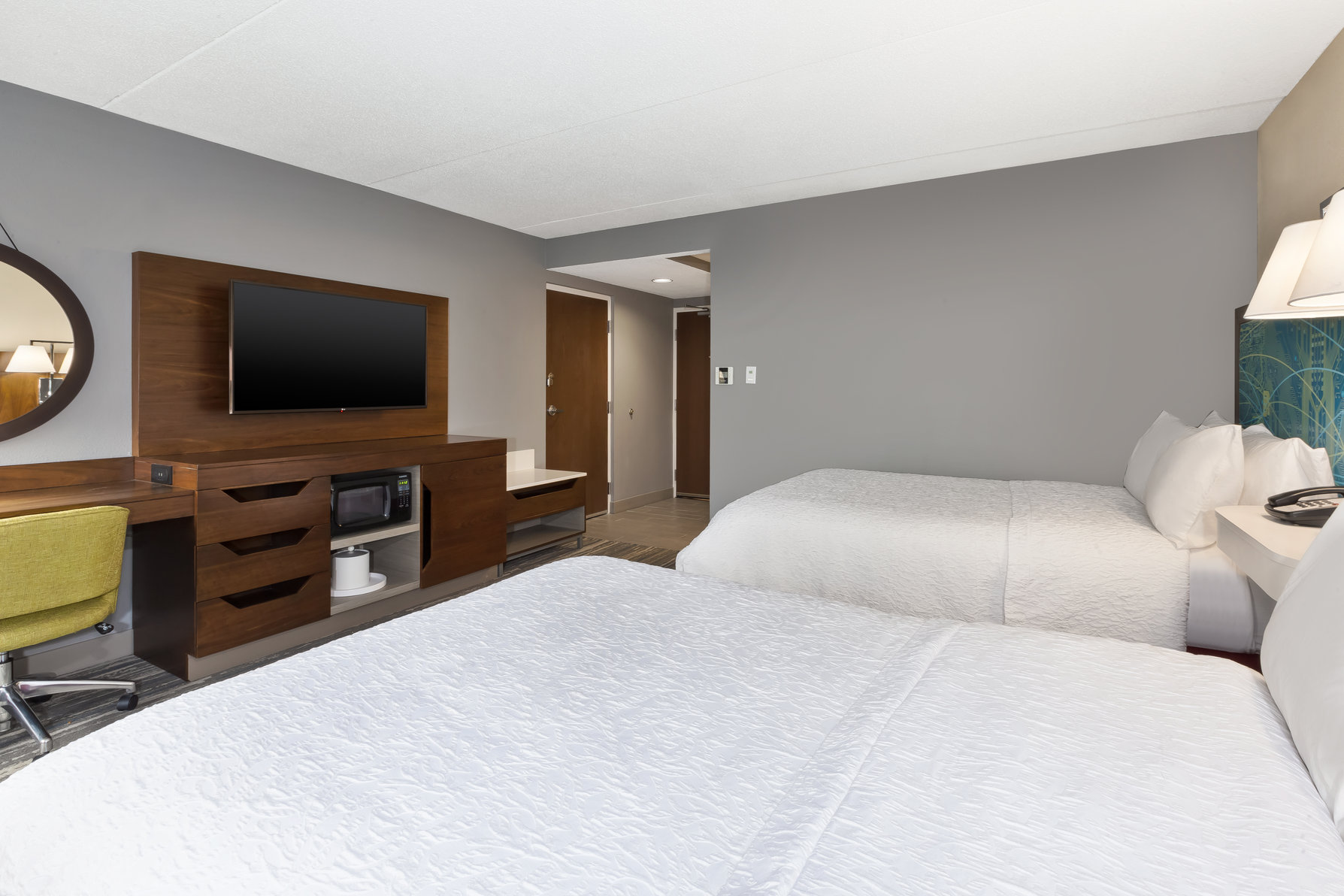 Hampton Inn by Hilton Traverse City Room Type - 2 DBL ACCESSIBLE W TUB NS
