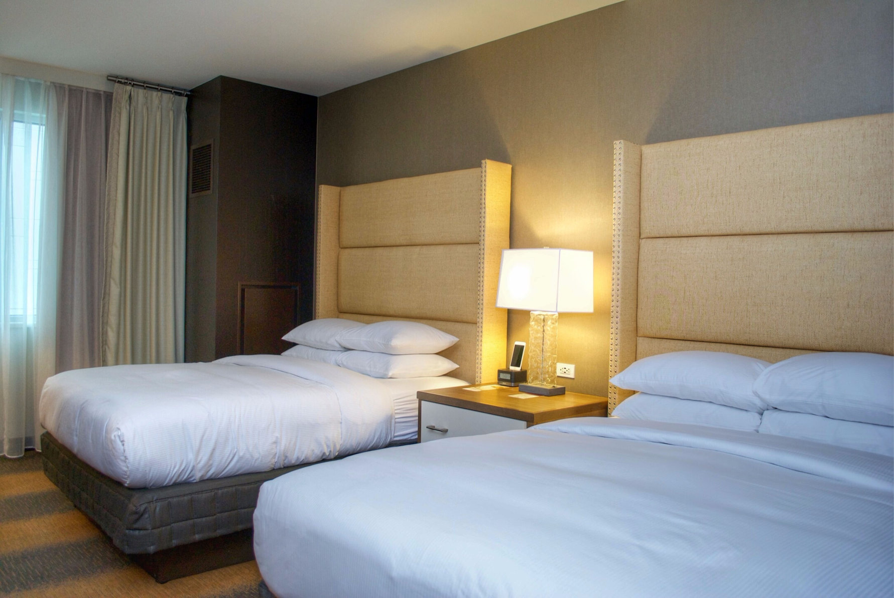 Doubletree By Hilton Reading Room Type - 2QN MOB HEAR ACC RI-SHW