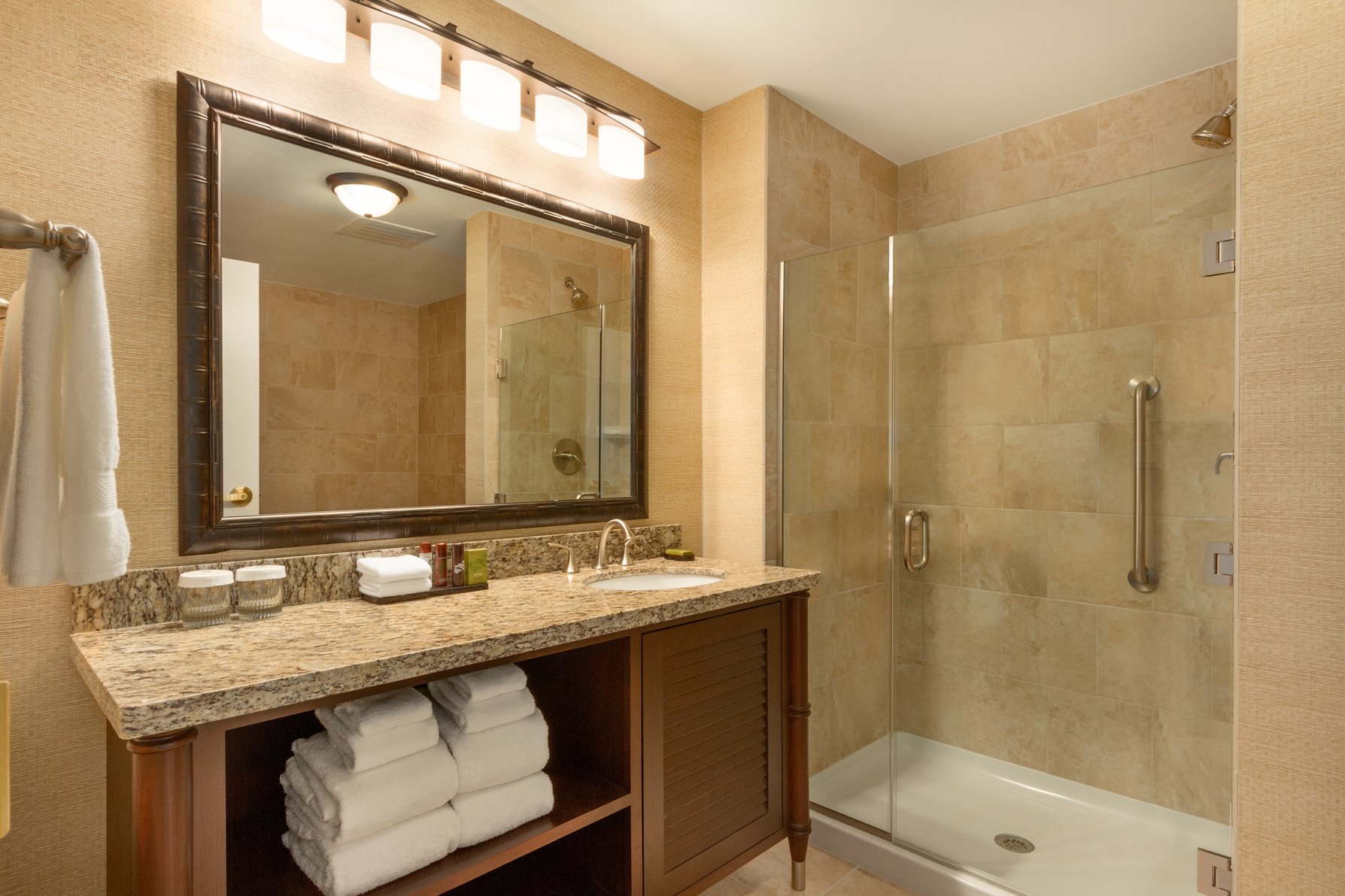 Embassy Suites Savannah Room Type - 2QNS PREM STE HEAR ACC NS