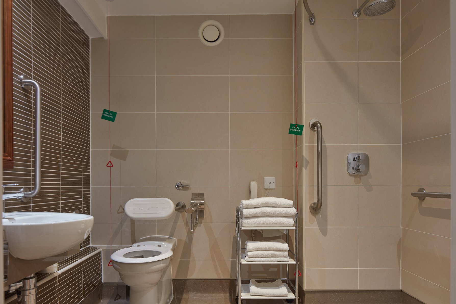 Hilton Cambridge City Centre Room Type - TWIN ACCESSIBLE ROOM