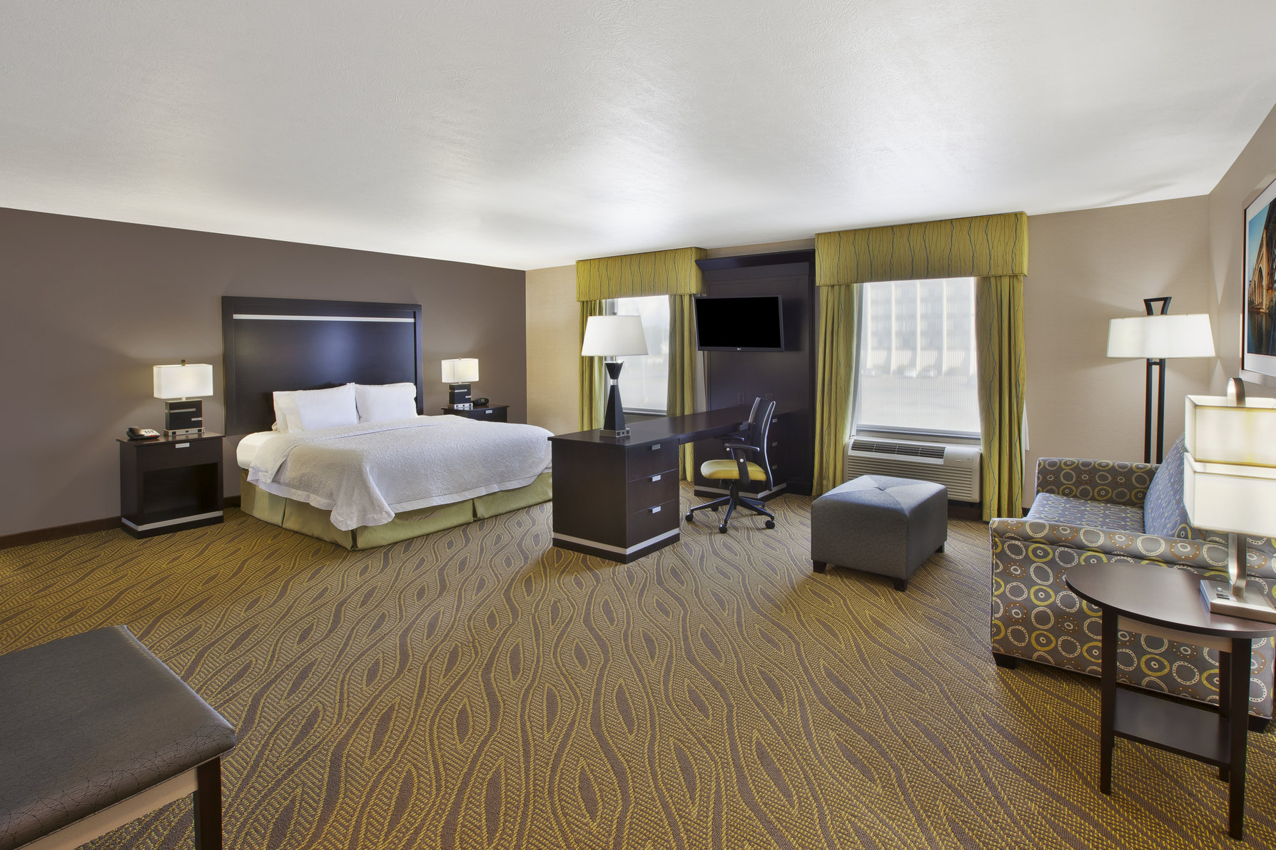 Hampton Inn & Suites Elyria, OH Room Type - 1 KNG STUDIO SUITE NOSMOKE