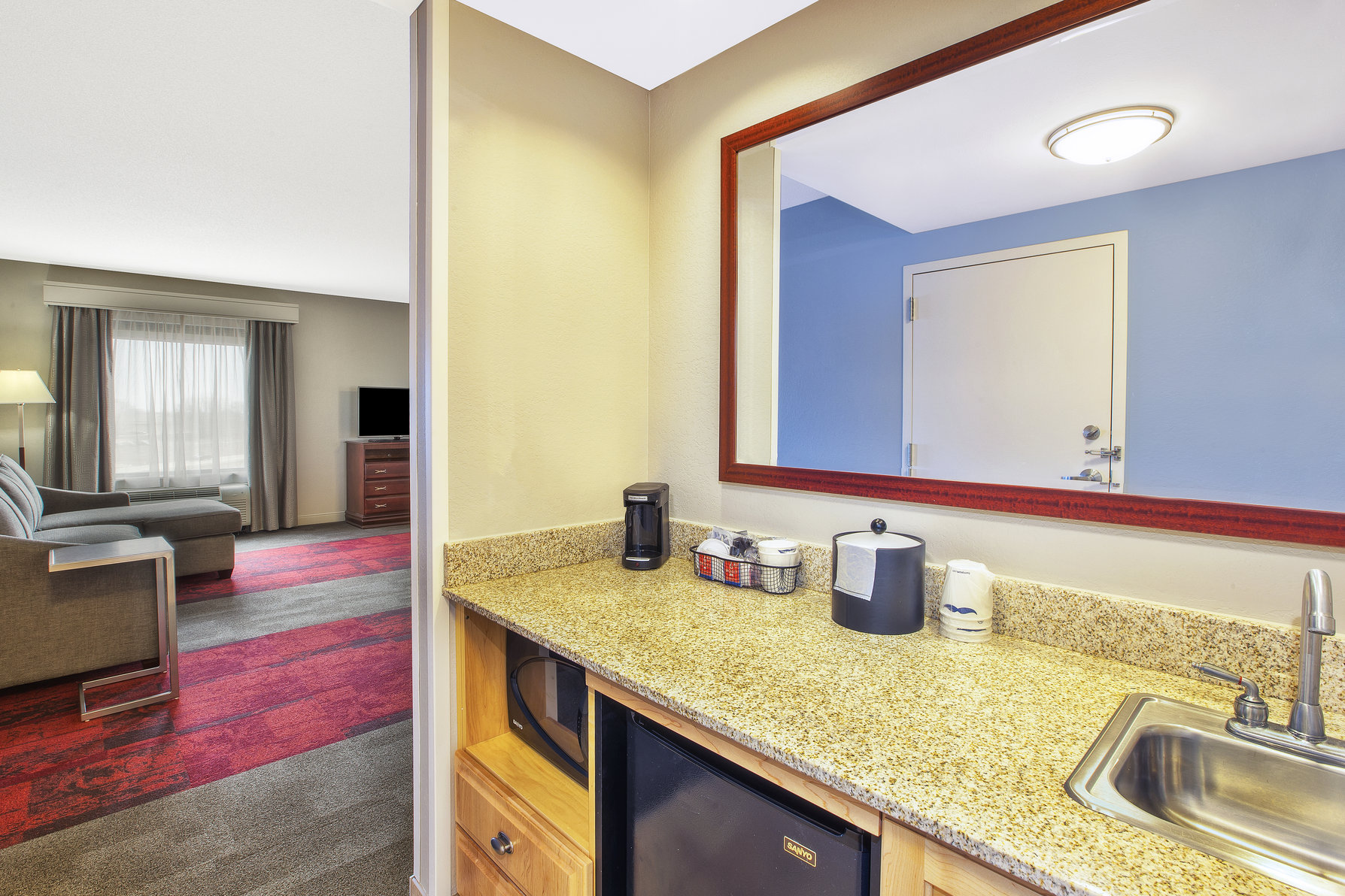 Hampton Inn & Suites Madison - West Room Type - 1 KING STUDIO SUITE NS
