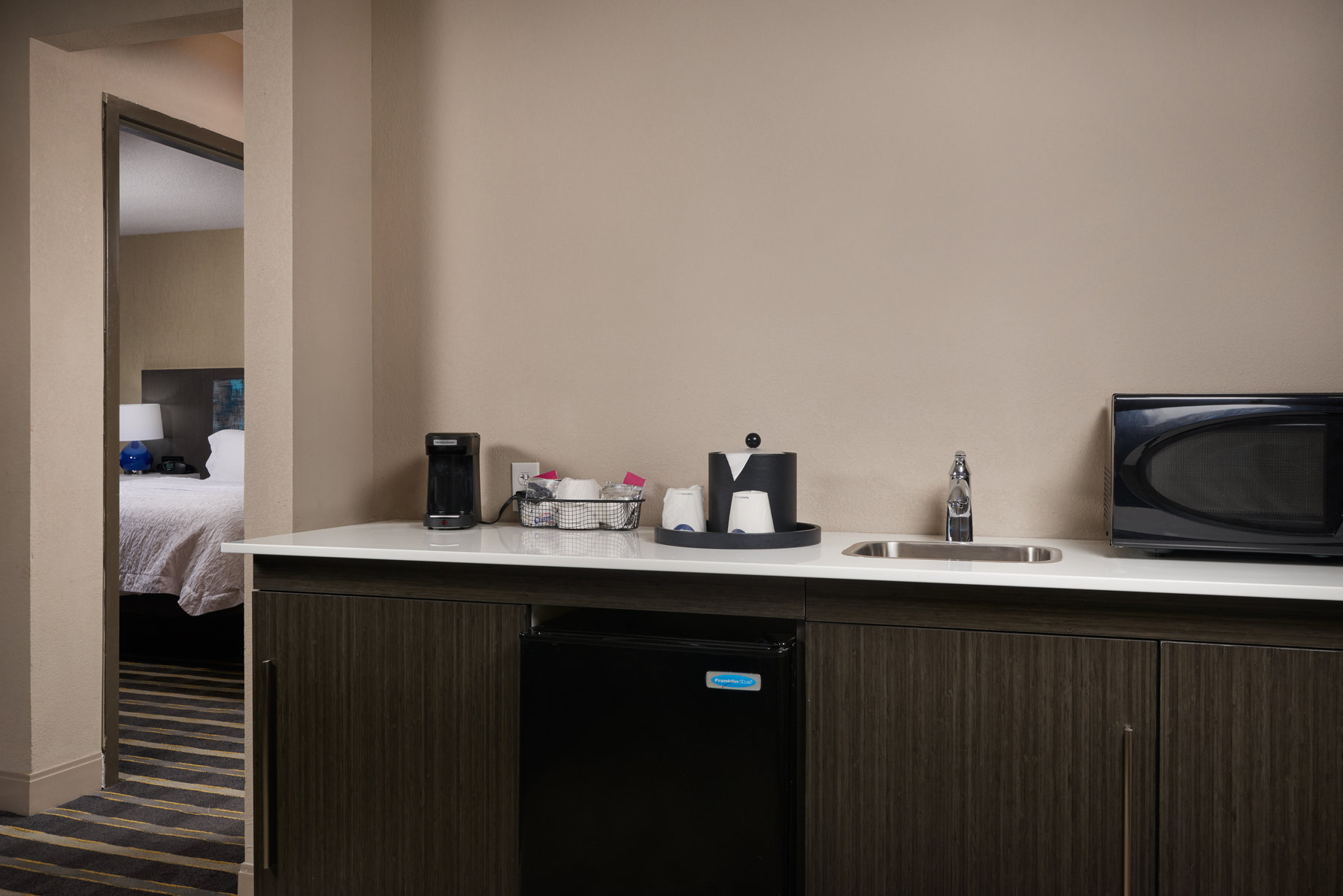 Hampton Inn by Hilton Eagle Pass Room Type - KING SUITE NONSMOKING