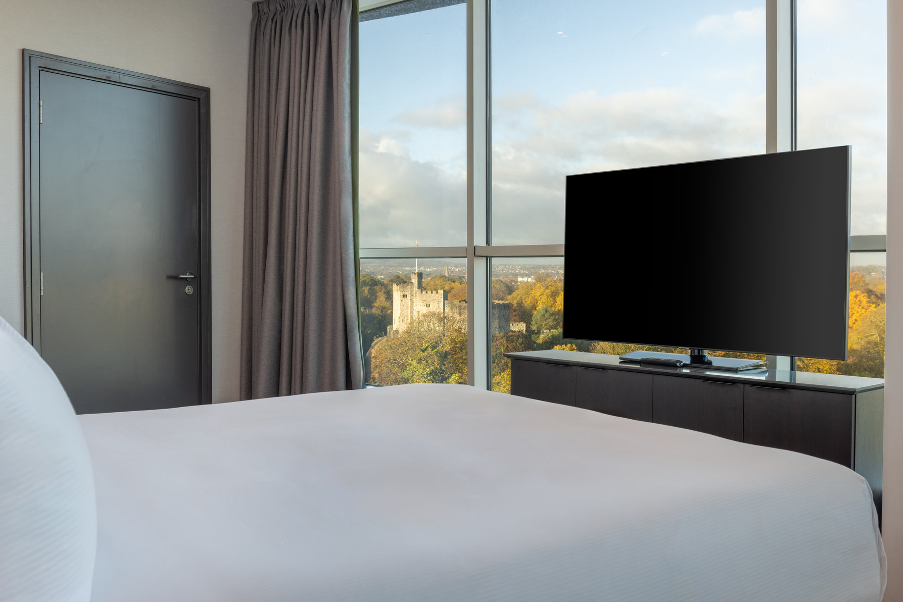 Hilton Cardiff Room Type - KING PRESIDENTIAL SUITE