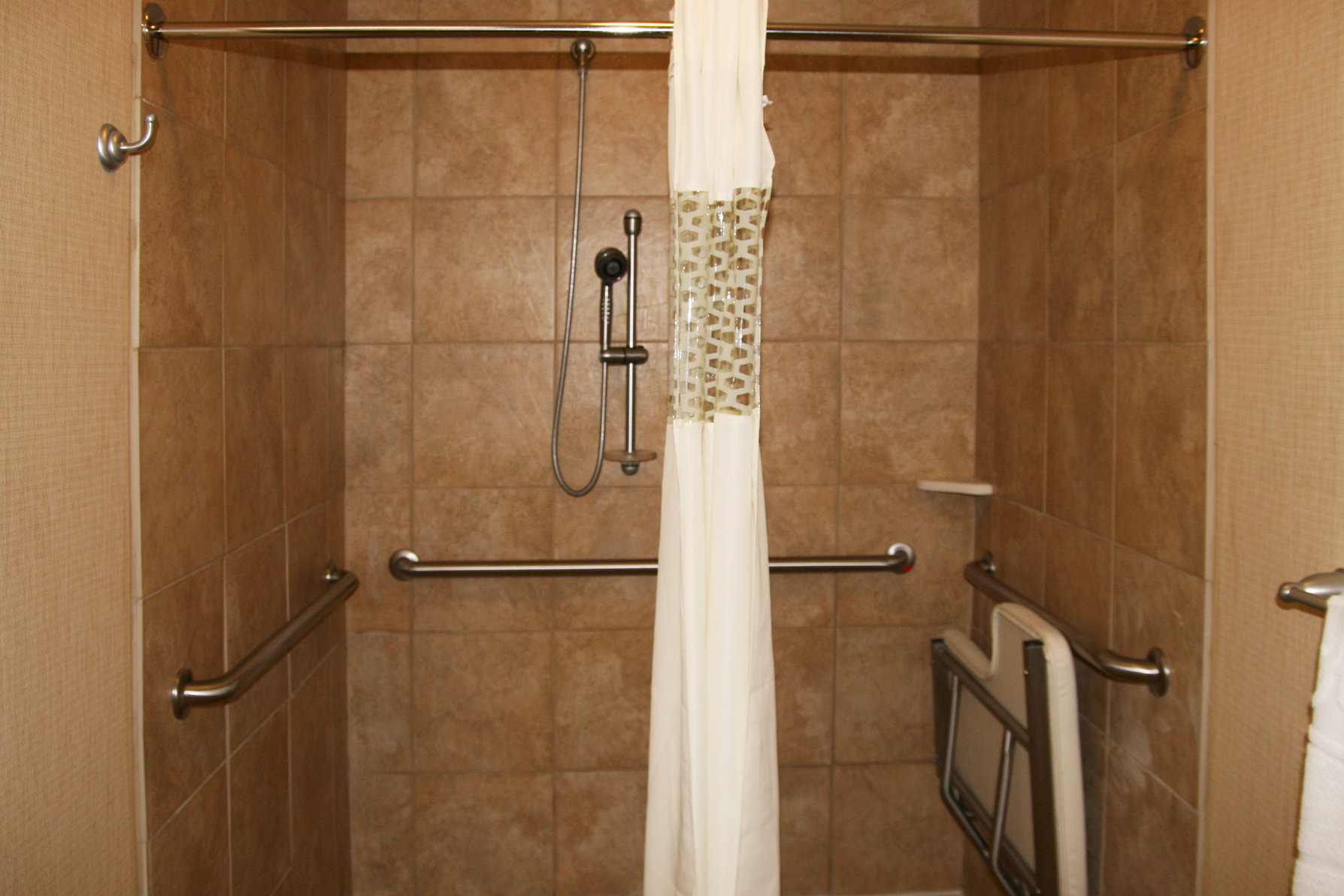 Hampton Inn by Hilton Alpine Room Type - 1KN MOB HEA ACC RIS STU NS