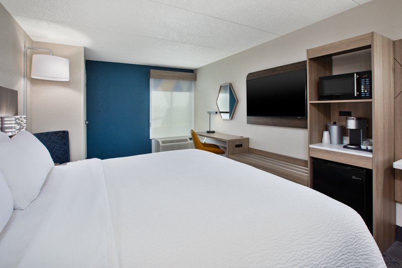 Holiday Inn Express and Suites Eden Prairie – Minneapolis