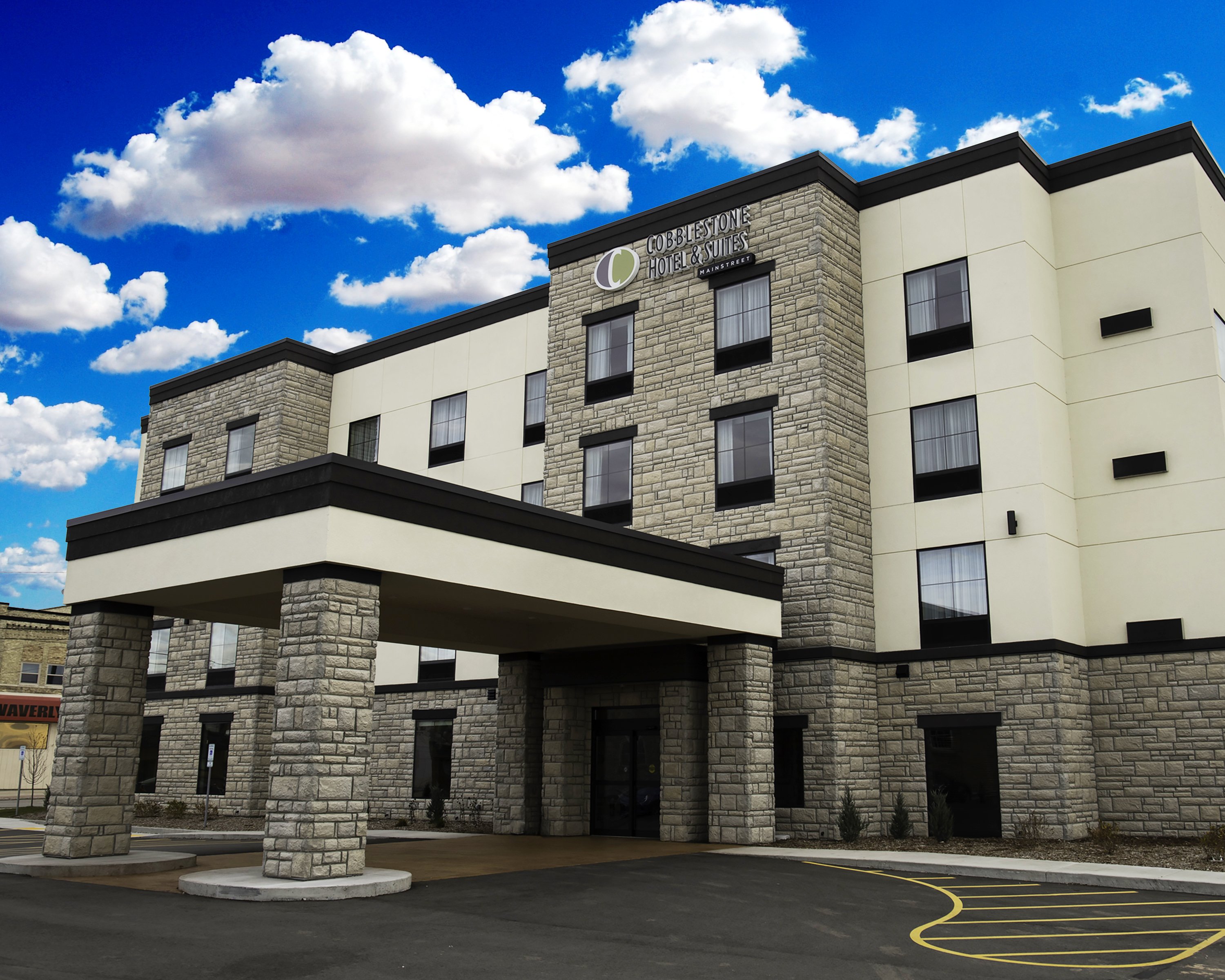 Cobblestone Hotel & Suites