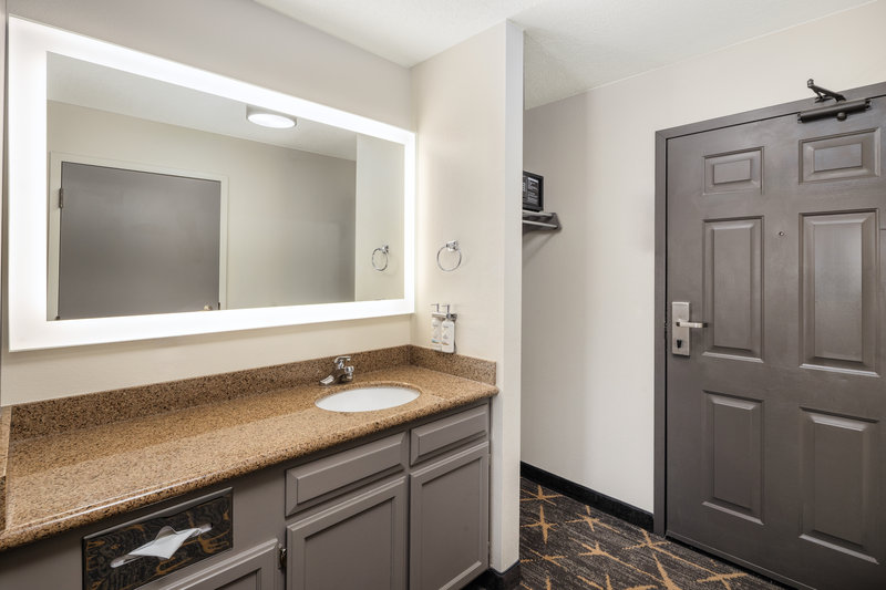HOLIDAY INN REDDING