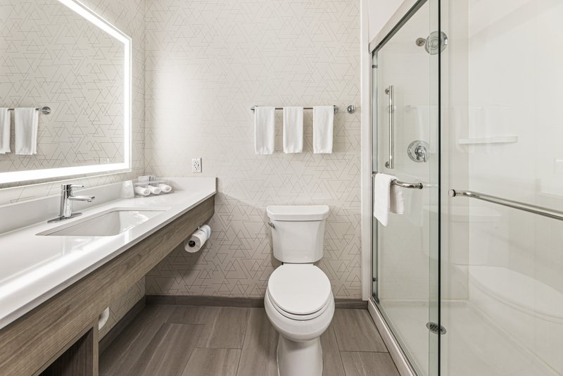 HOLIDAY INN EXPRESS BUFORD