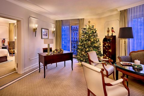 CHRISTMAS Grand Classic Suite