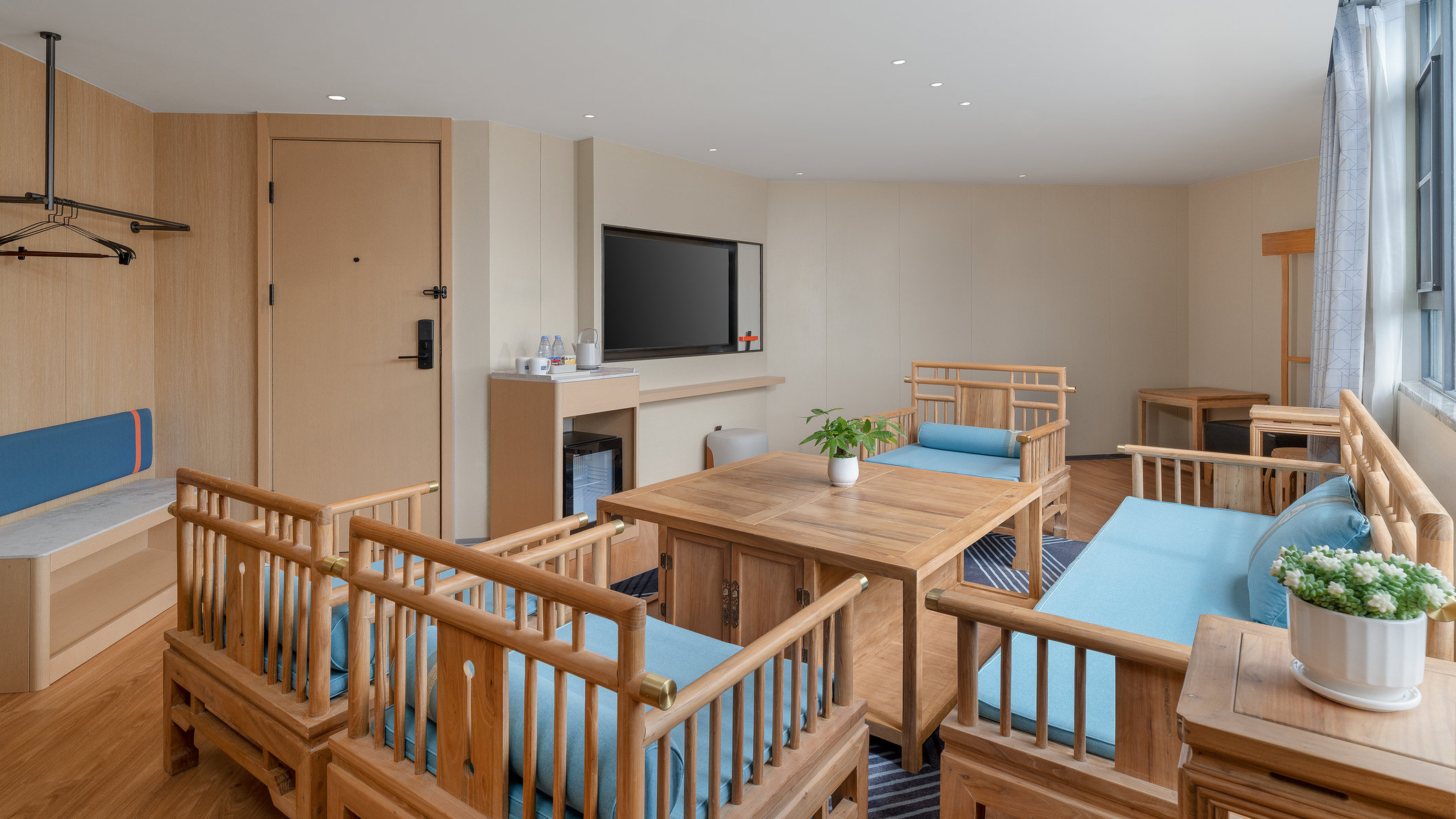 Holiday Inn Express KUNMING RAILWAY STATION by IHG Room Type - 1 Bedroom Suite Bath and Walk in Shower