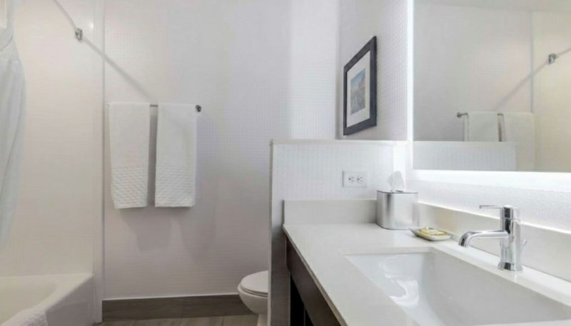 Holiday Inn Express and Suites Choctaw – Oklahoma City East
