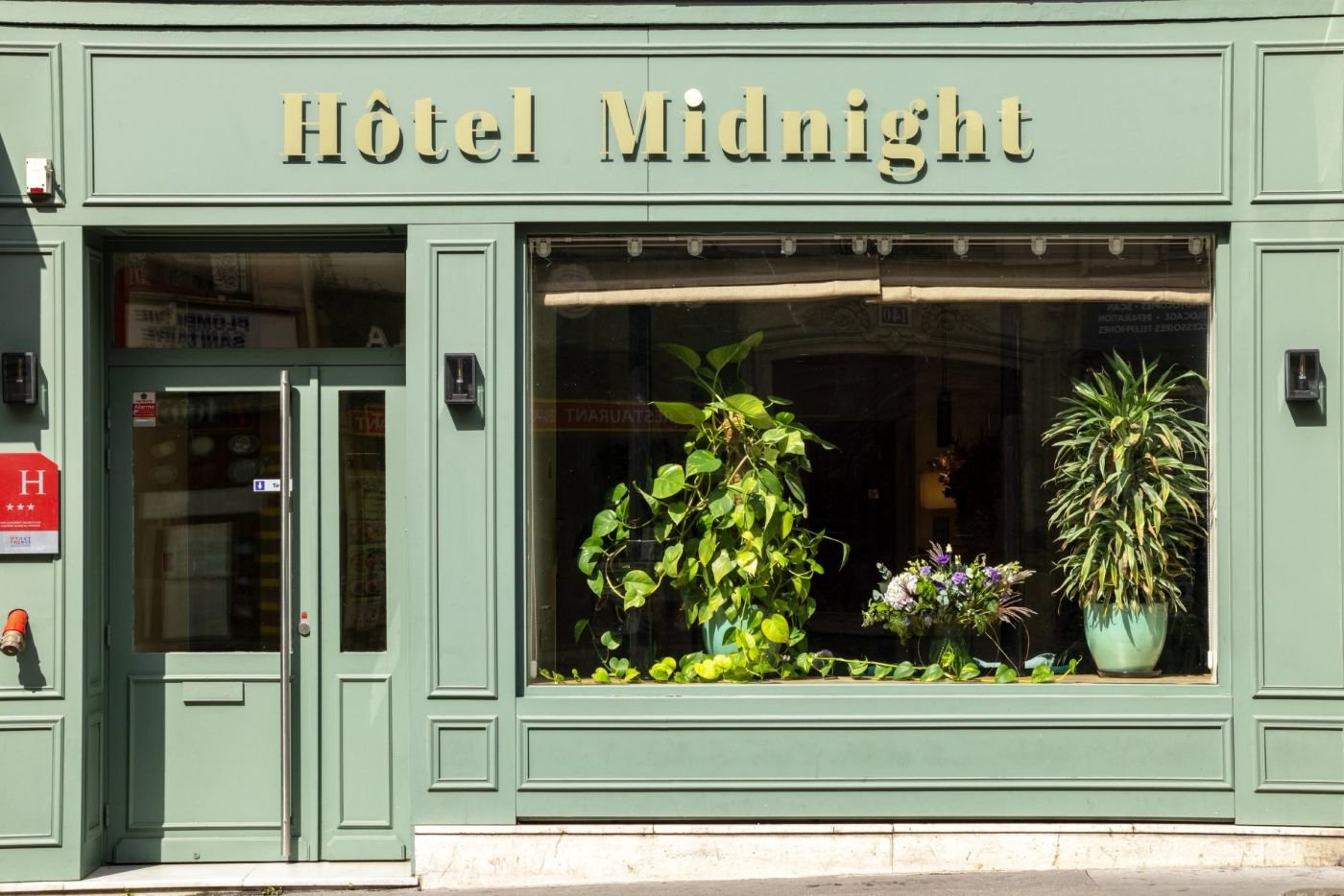 Midnight Hotel Paris