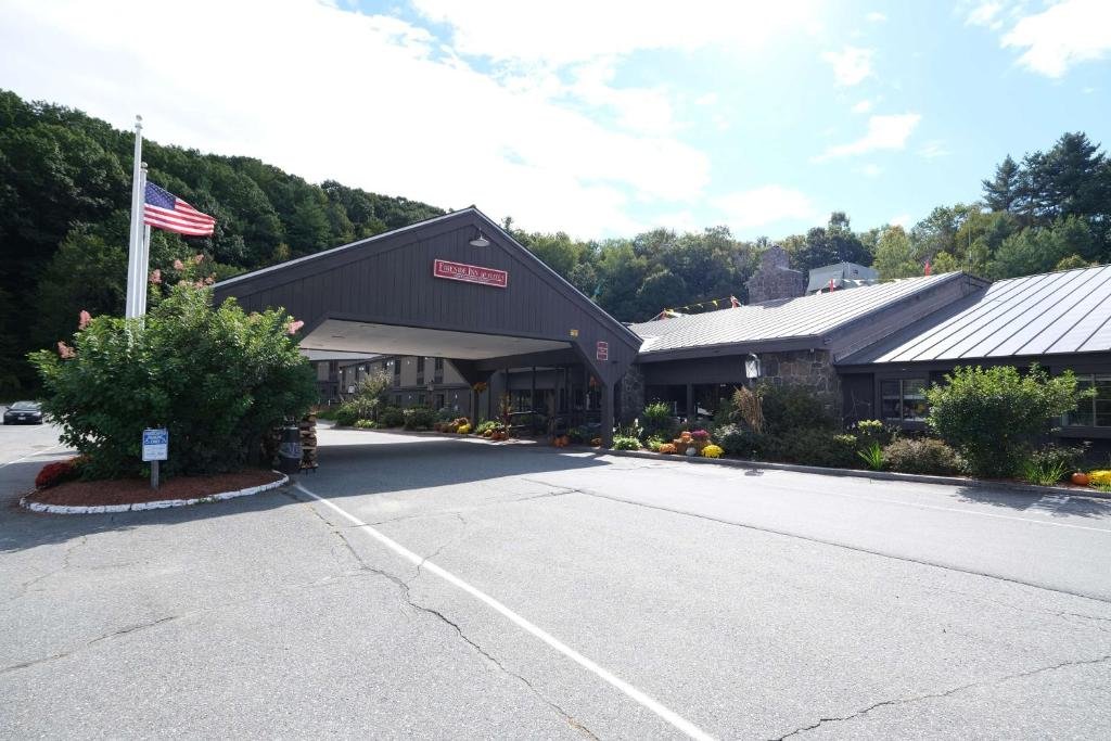 Fireside Inn & Suites