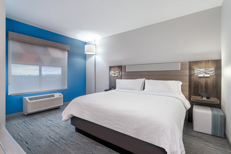 Holiday Inn Express and Suites Columbus Edinburgh